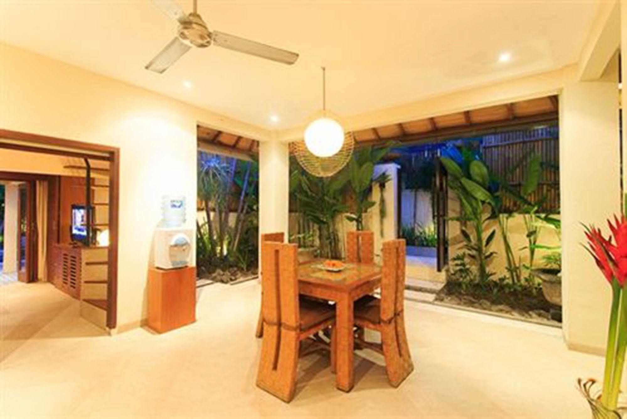 Villa Seriska Seminyak Exterior foto