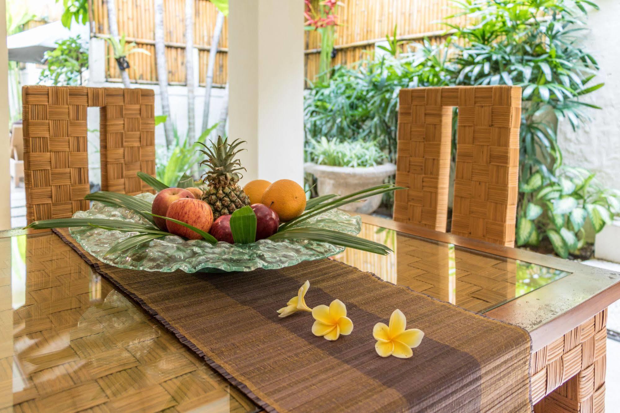 Villa Seriska Seminyak Exterior foto
